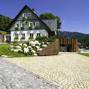 Slunecnice & Panorama Restaurace Farma Spindleruv Mlyn